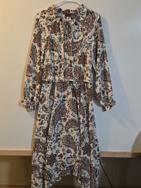 Banana Republic Cream Paisley Tie-Neck Long-Sleeve Midi Dress